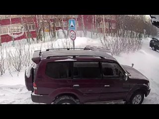 stolen car in achinsk crashed into a snowdrift